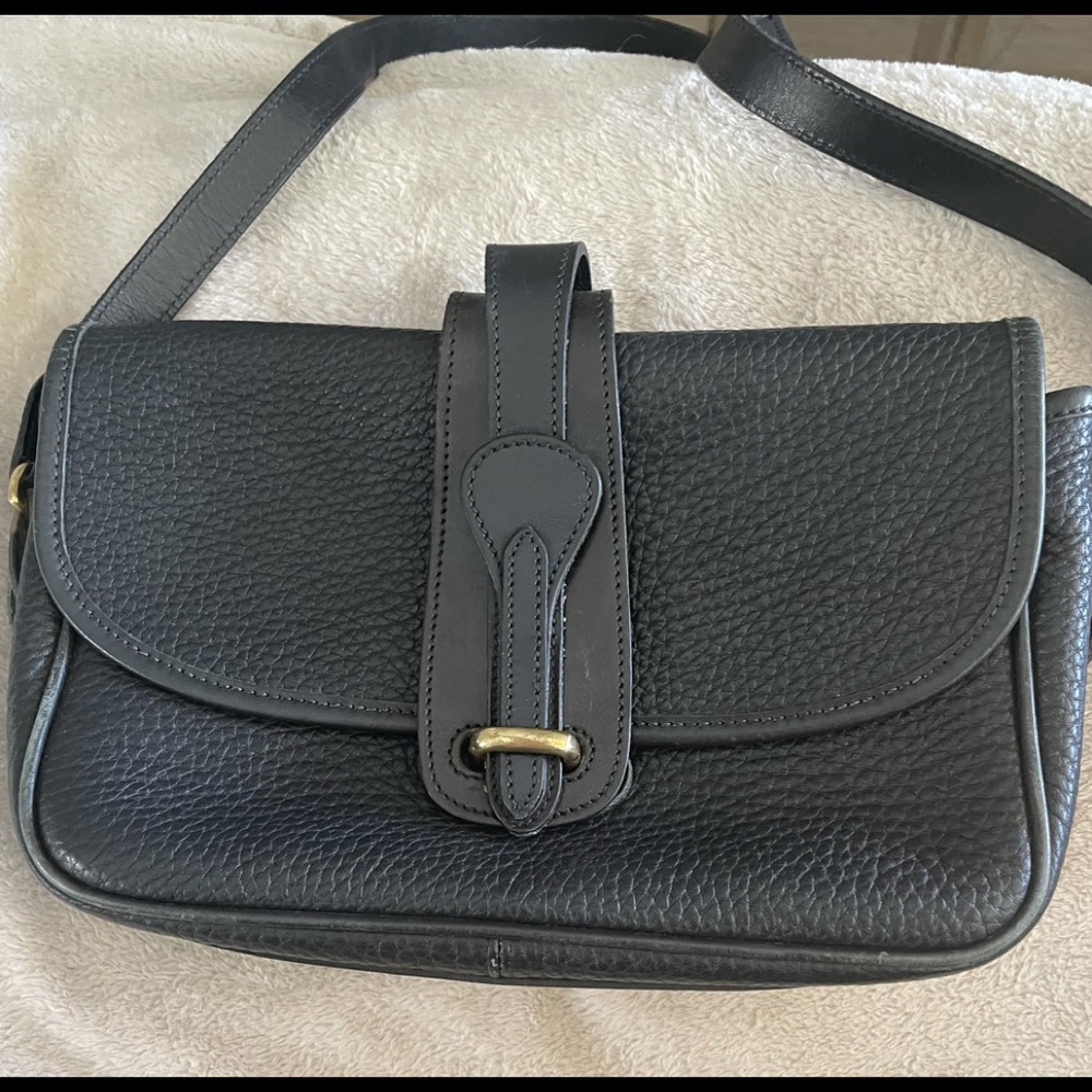 Vintage Dooney and Burke leather purse.
